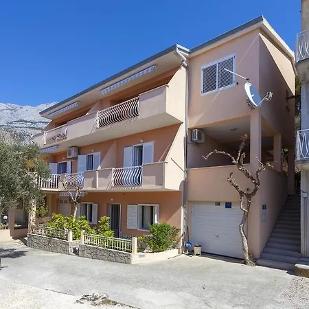 아파트 Ivan & Tonka